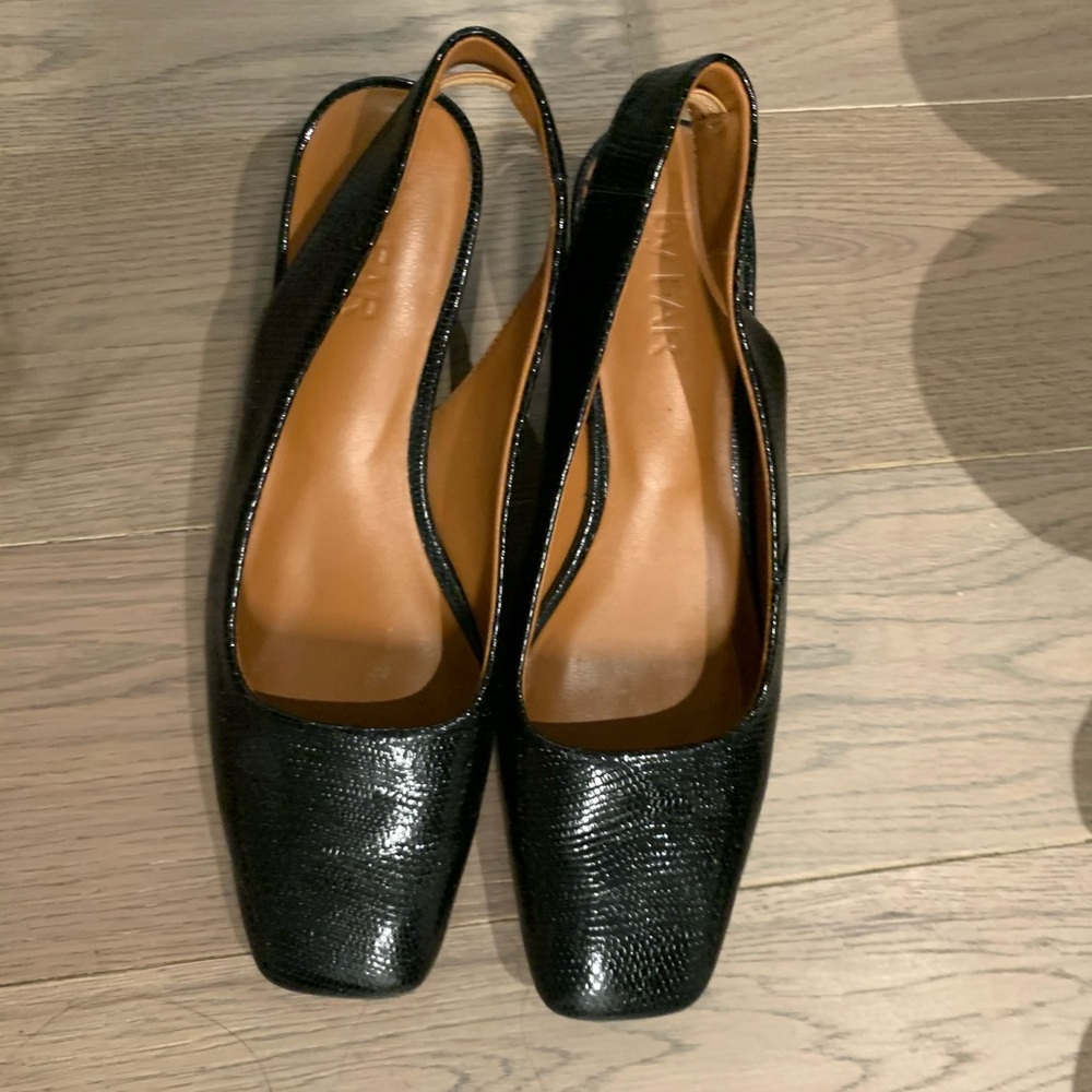 Lizard pattern slingback shoes by far